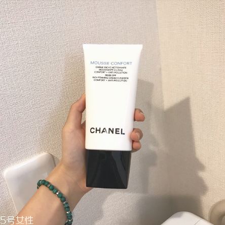 vidivici洗面奶和香奈兒洗面奶哪個(gè)好用 vidivici洗面奶和香奈兒洗面奶哪個(gè)好用