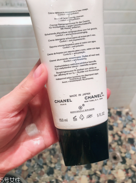 vidivici洗面奶和香奈兒洗面奶哪個(gè)好用 vidivici洗面奶和香奈兒洗面奶哪個(gè)好用