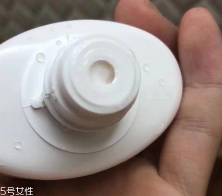 香奈兒山茶花洗面奶和sk2氨基酸洗面奶哪個好用 香奈兒山茶花洗面奶和sk2氨基酸洗面奶哪個好用