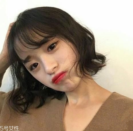 短發(fā)有劉海好看還是沒有劉海好 能修飾臉型更顯小臉 短發(fā)有劉海好看還是沒有劉海好 能修飾臉型更顯小臉