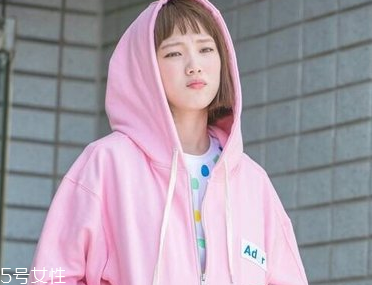 李圣經(jīng)同款短發(fā)怎么打理？吹頭發(fā)的時(shí)候盡量吹發(fā)根