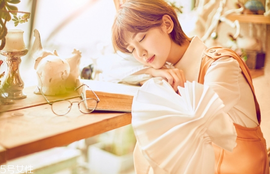 外翹短發(fā)適合什么臉型？再燙內(nèi)扣你就out了