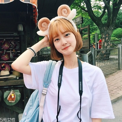 短發(fā)有劉海好看還是沒有劉海好 能修飾臉型更顯小臉 短發(fā)有劉海好看還是沒有劉海好 能修飾臉型更顯小臉