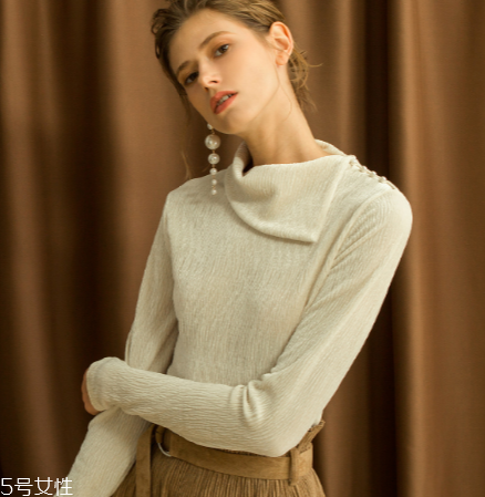 絲絨毛衣怎么搭配？?jī)?yōu)雅氣質(zhì)全靠它