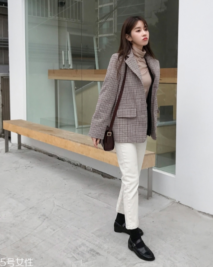 毛呢西裝如何搭配？各種風(fēng)格隨意切換