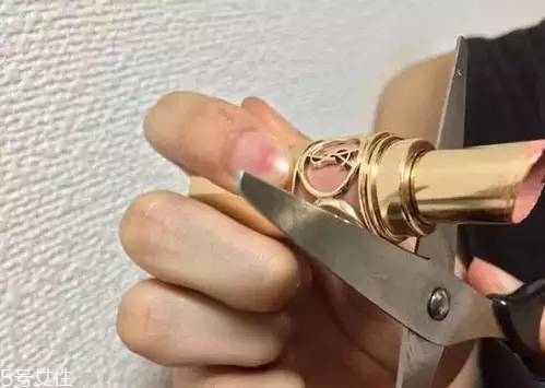 如何選擇口紅色號？口紅必不可少