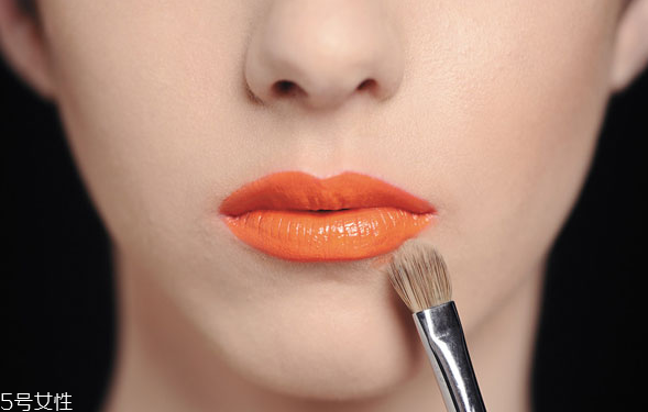南瓜色口紅怎么挑選？十分高級的色彩