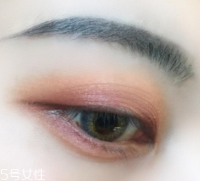 畫(huà)眼影四色原則 眼妝百搭不踩雷 畫(huà)眼影四色原則 眼妝百搭不踩雷