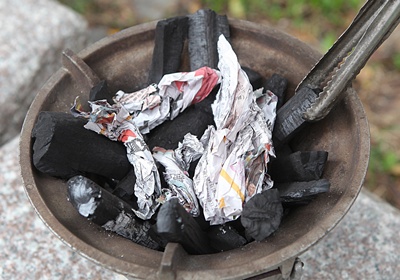燒烤的木炭怎樣引燃 不敗的生火3步驟 燒烤的木炭怎樣引燃 不敗的生火3步驟