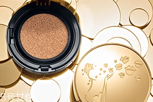 雅詩蘭黛和ysl圣羅蘭氣墊哪個好？