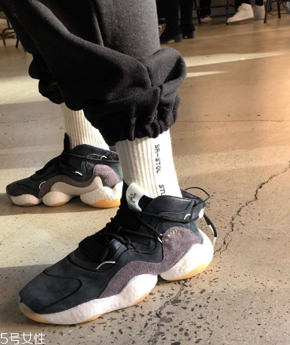 bristol studio與adidas crazy byw聯(lián)名款在哪買_多少錢？