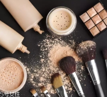 蜜粉可以用什么代替？別問我為什么不買蜜粉