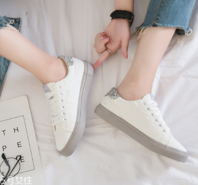 運(yùn)動(dòng)鞋開(kāi)膠了怎么辦？運(yùn)動(dòng)鞋脫膠這樣處理