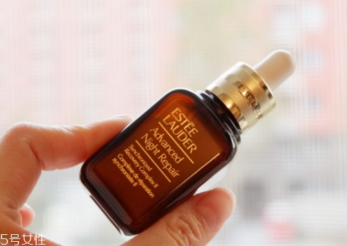 雅詩蘭黛精華和眼霜怎么用？其實是有先后順序的