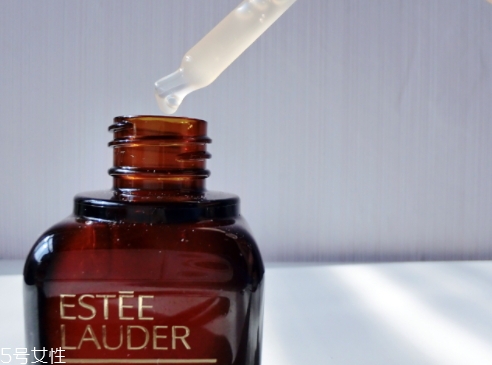 雅詩蘭黛精華和眼霜怎么用？其實是有先后順序的