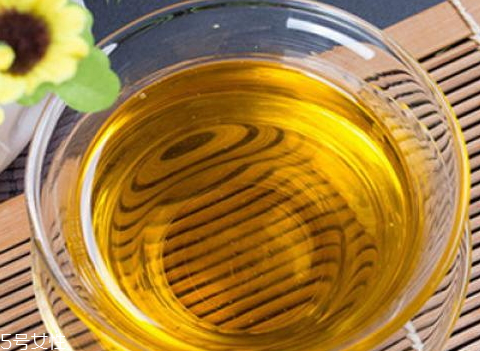 2018茶油多少錢(qián)一斤 茶油的最新價(jià)格行情 2018茶油多少錢(qián)一斤 茶油的最新價(jià)格行情