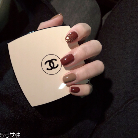 最時(shí)髦的冬日美甲 超顯白超氣質(zhì) 最時(shí)髦的冬日美甲 超顯白超氣質(zhì)