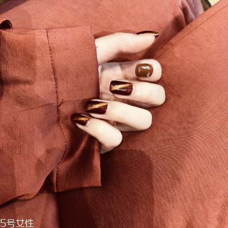 最時(shí)髦的冬日美甲 超顯白超氣質(zhì) 最時(shí)髦的冬日美甲 超顯白超氣質(zhì)