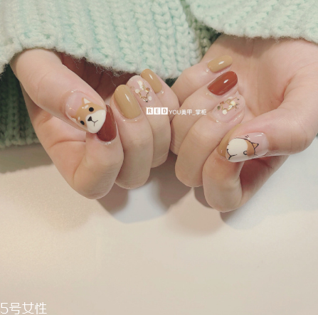 最時(shí)髦的冬日美甲 超顯白超氣質(zhì) 最時(shí)髦的冬日美甲 超顯白超氣質(zhì)
