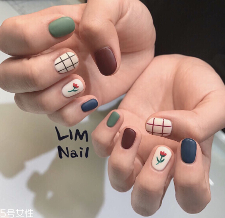 最時(shí)髦的冬日美甲 超顯白超氣質(zhì) 最時(shí)髦的冬日美甲 超顯白超氣質(zhì)