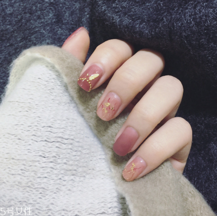 最時(shí)髦的冬日美甲 超顯白超氣質(zhì) 最時(shí)髦的冬日美甲 超顯白超氣質(zhì)