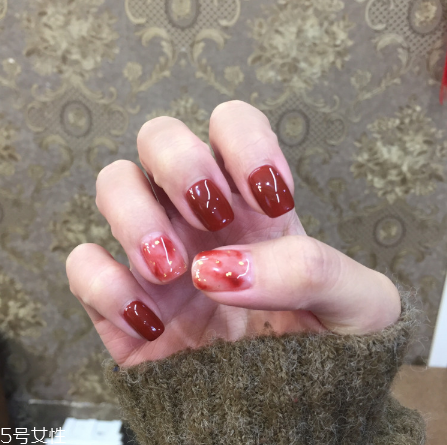 最時(shí)髦的冬日美甲 超顯白超氣質(zhì) 最時(shí)髦的冬日美甲 超顯白超氣質(zhì)