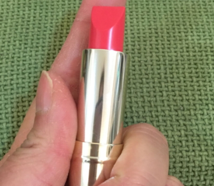 雅詩(shī)蘭黛口紅唇膏多少錢(qián)？