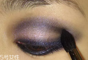 紫色眼影怎么畫好看？淡紫色超有女人味