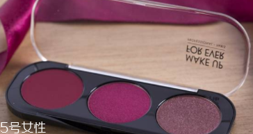 紫色眼影怎么畫好看？淡紫色超有女人味