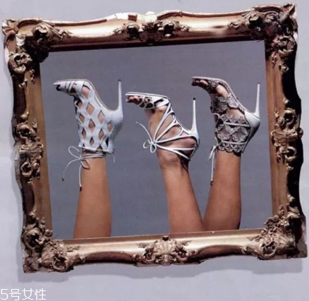 casadei鞋子多少錢？開啟你的奢華清單