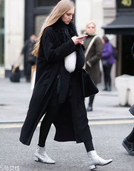 粗跟靴怎么搭配？舒適與時尚并存