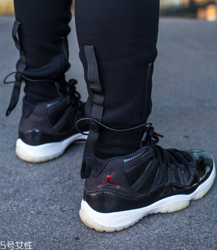 運(yùn)動(dòng)鞋鞋面發(fā)黃怎么辦？清洗方法要注意