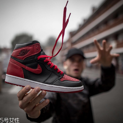 運(yùn)動(dòng)鞋鞋底滑怎么辦？增大鞋底摩擦力