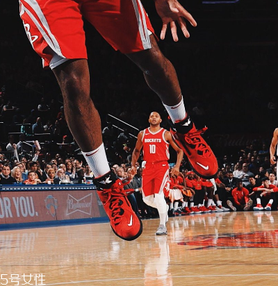 運(yùn)動鞋鞋舌跑偏怎么辦？運(yùn)動鞋舌頭老歪這樣解決