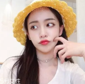 什么女孩適合不留劉海？圓臉妹子掀起劉海更適合你