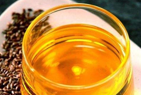 亞麻籽油可以擦臉嗎 亞麻籽油可以擦臉嗎