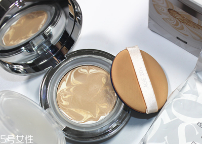 愛敬氣墊 赫拉和蘭芝哪個好用？根據膚質選擇