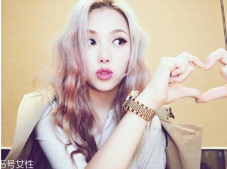 pony新年妝怎么畫(huà)？清新自然的新年妝