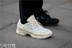 運動鞋一定要穿襪子嗎？最好是穿上襪子