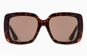 墨鏡顏色怎么選？暗紫色透明墨鏡更受青睞