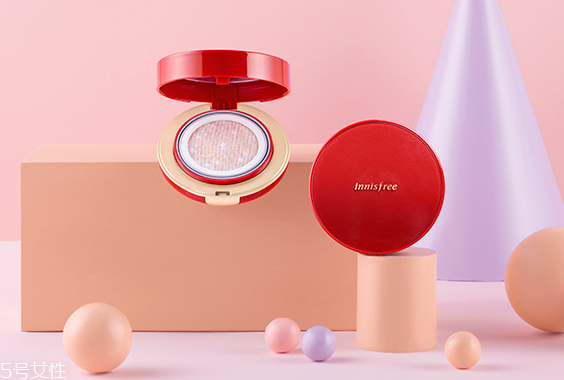 悅詩風(fēng)吟粉色限量氣墊霜多少錢？粉漾氣墊之戀