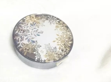 2018蜜粉餅?zāi)膫€牌子好？