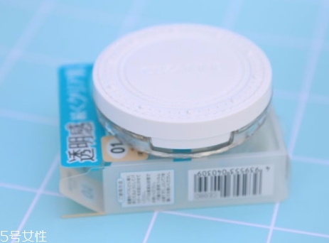 蜜粉餅和蜜粉的區(qū)別 蜜粉餅和蜜粉的區(qū)別