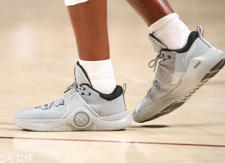 運(yùn)動(dòng)鞋鞋墊哪里買？賣鞋子的地方都有賣