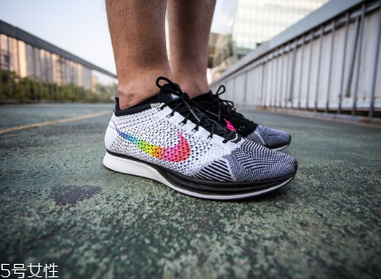 運(yùn)動鞋網(wǎng)面好還是皮面好？各有各的優(yōu)點(diǎn)