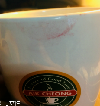 人氣口紅kiko深度測評 kiko432超有氣質奶茶色 人氣口紅kiko深度測評 kiko432超有氣質奶茶色