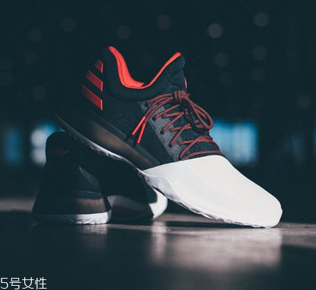 運動鞋225是多少碼？再也不用擔心選錯尺碼