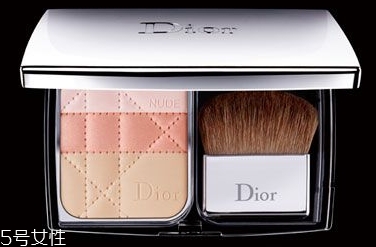 dior迪奧和香奈兒化妝品哪個(gè)好？檔次更高