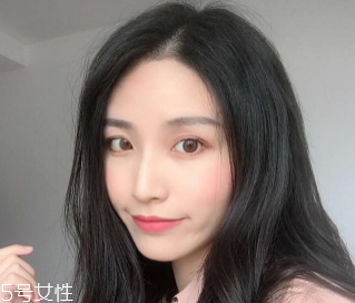 春天適合什么顏色口紅？首選活力西柚色