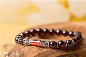 石榴石手鏈一般多少錢？品相越好價(jià)格越高